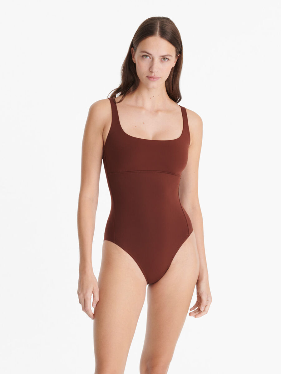 Arnaque Une-pi&egrave;ce nageur vue standard 1 sur 5