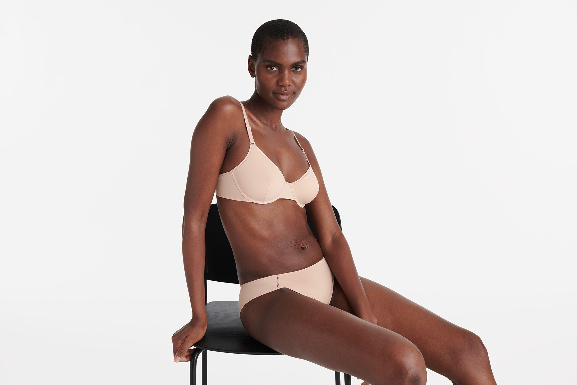 Ilona soyeuse Emboîtant vue standard NaN
