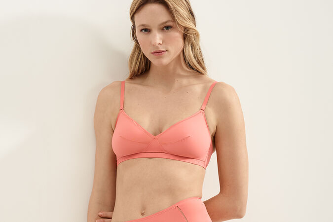 Lydia soyeuse Triangle bra standard view 1
