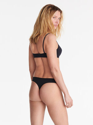 Mika soyeuse Tanga standard view 3