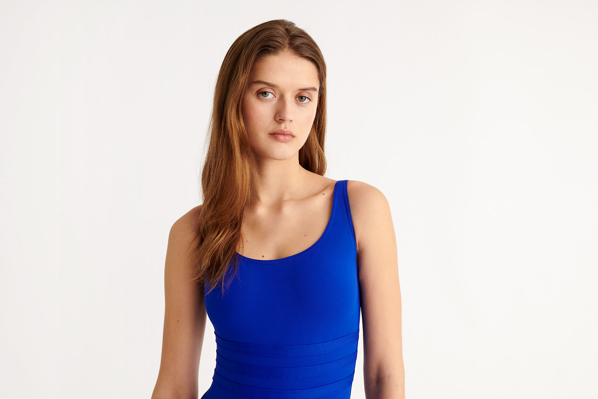 Asia Tank one-piece standard view �