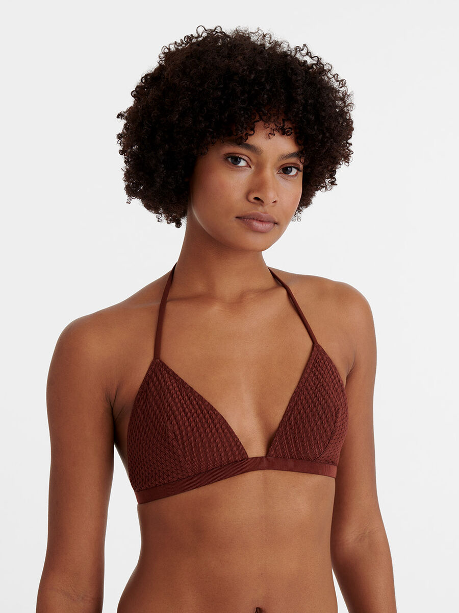 Extra Triangle bra with bust darts standard view �