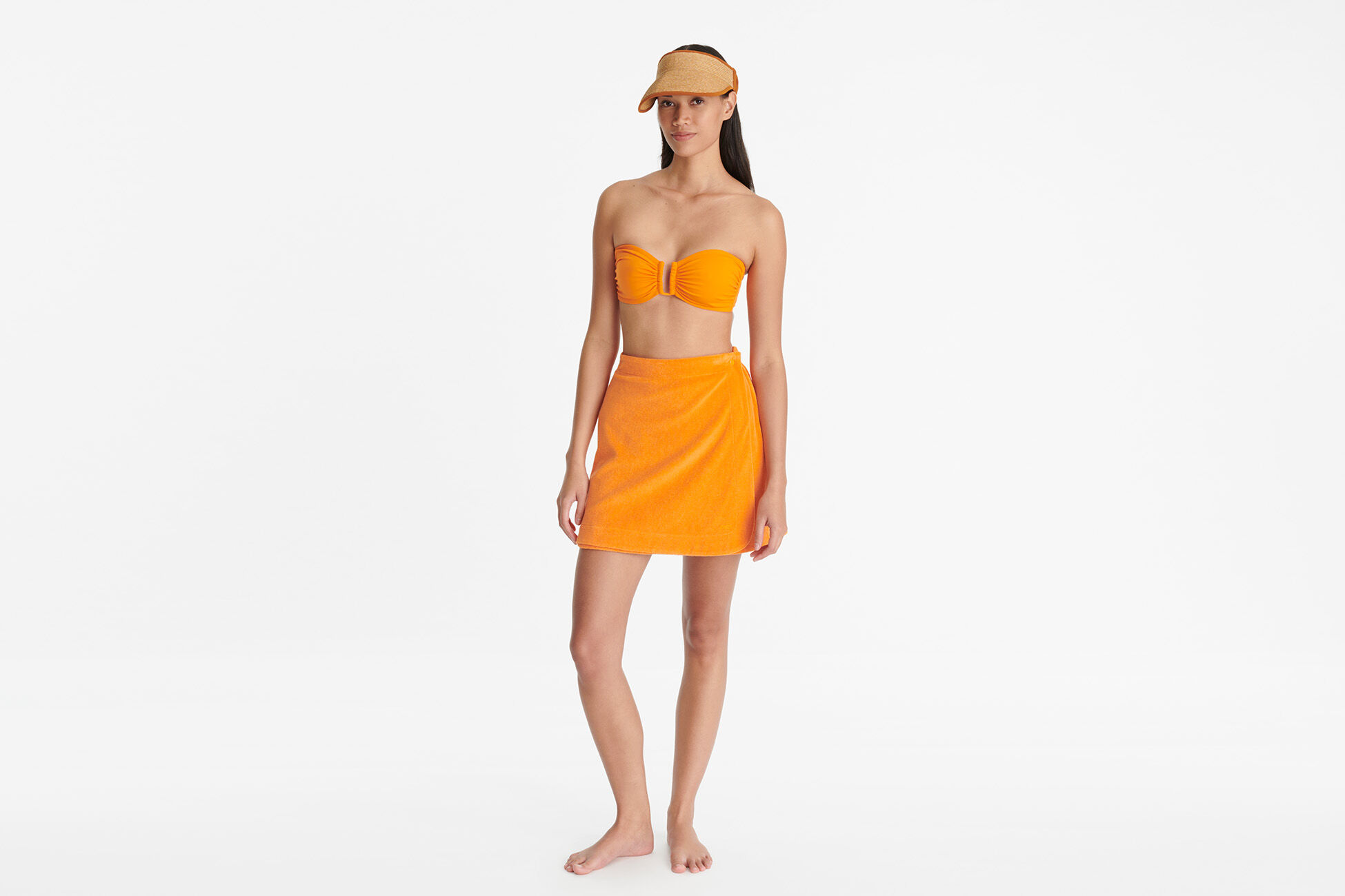 Carla Straw visor standard view �