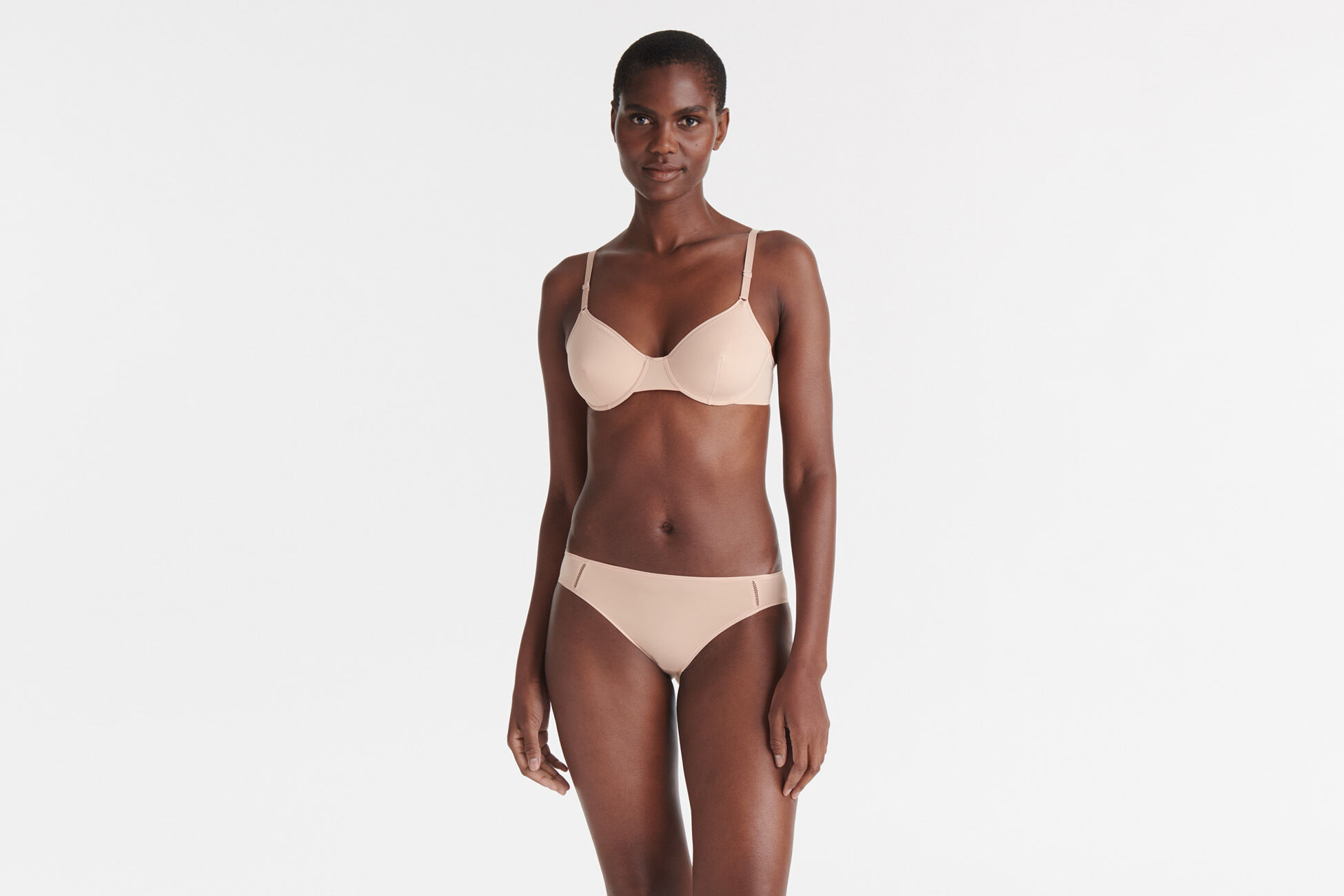 Ilona soyeuse Emboîtant vue standard NaN