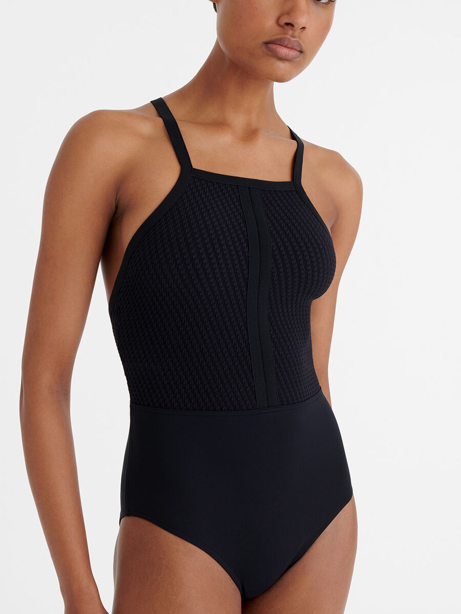 Inedit Sophisticated one-piece standard view �