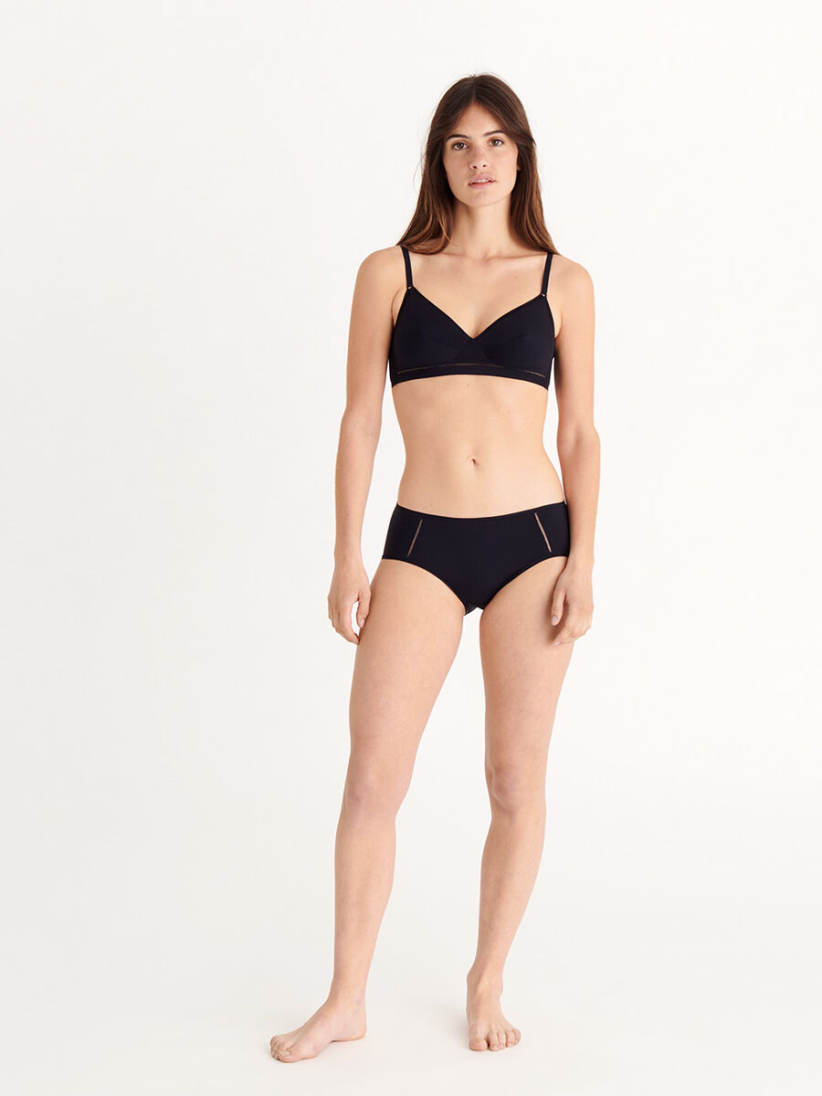 Monica soyeuse Shorty standard view �