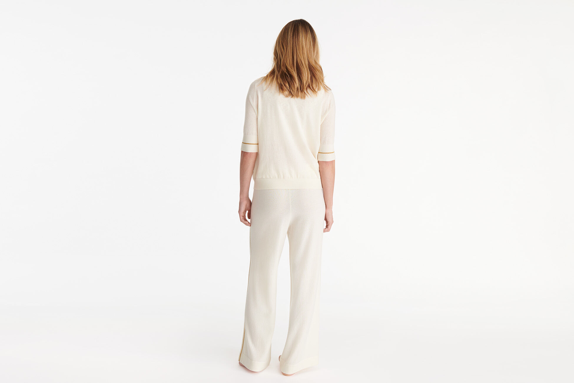 Decembre Sweater standard view NaN
