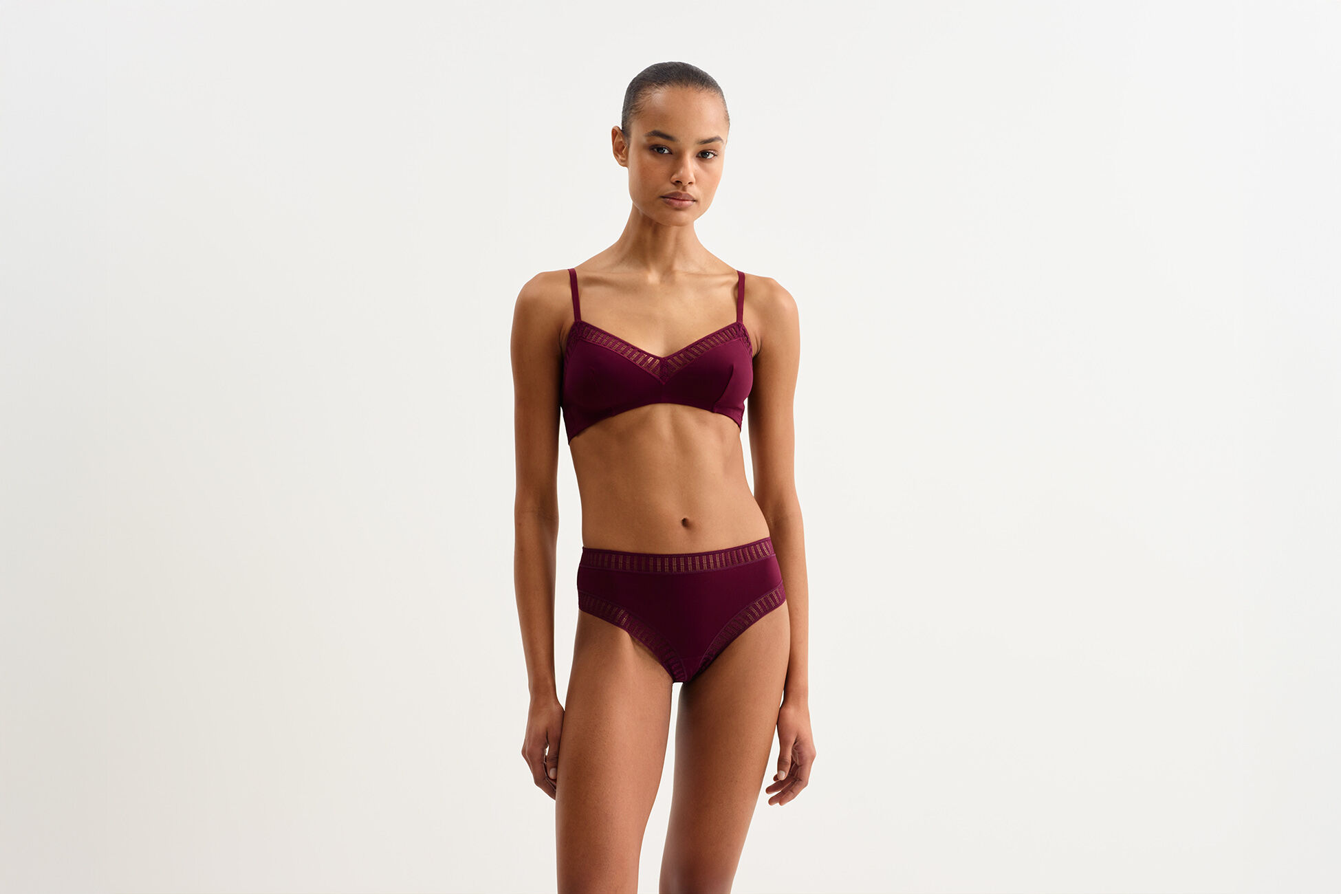 Madeleine graph Triangle bra standard view NaN