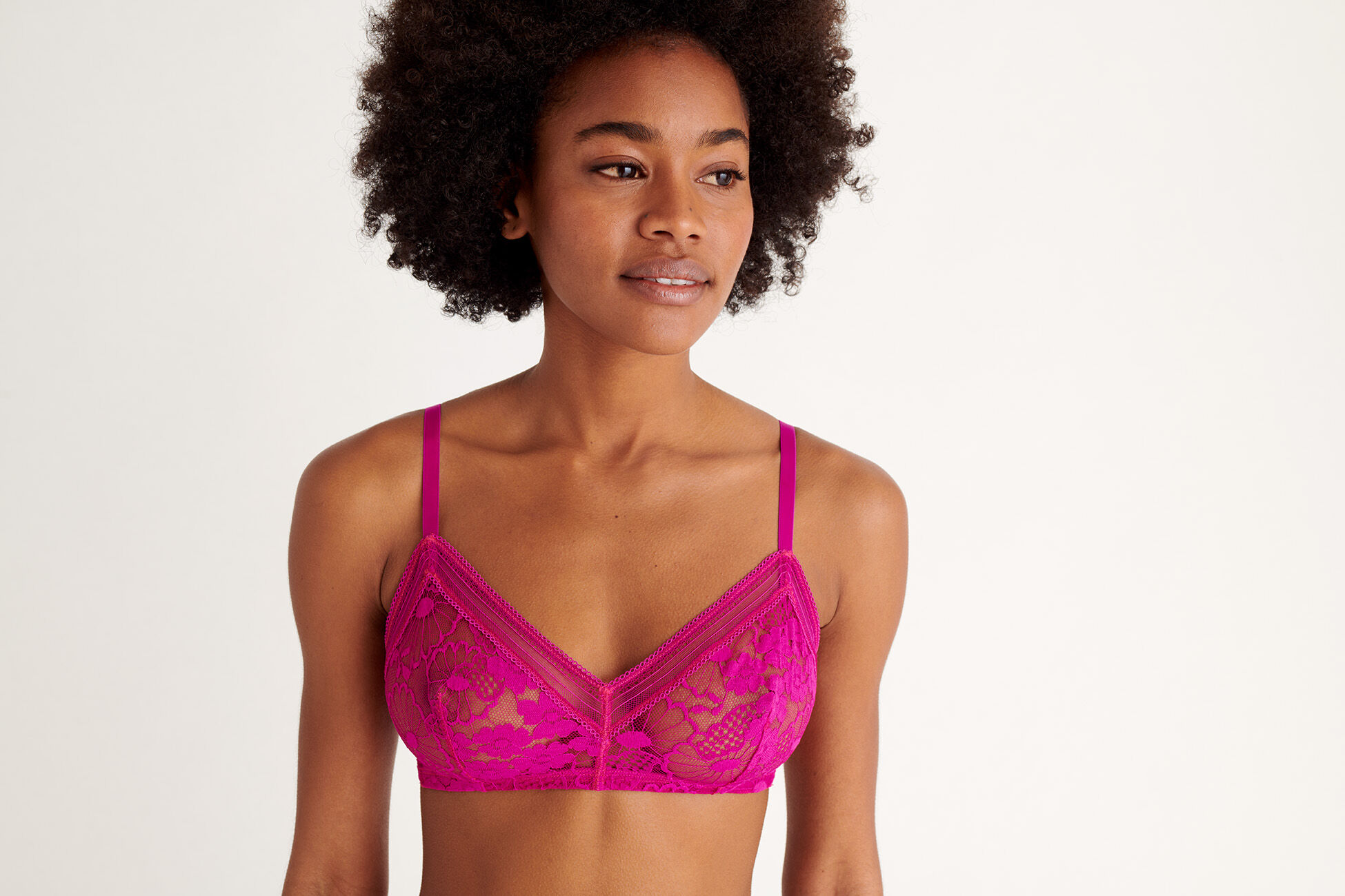 Royal Triangle bra standard view �