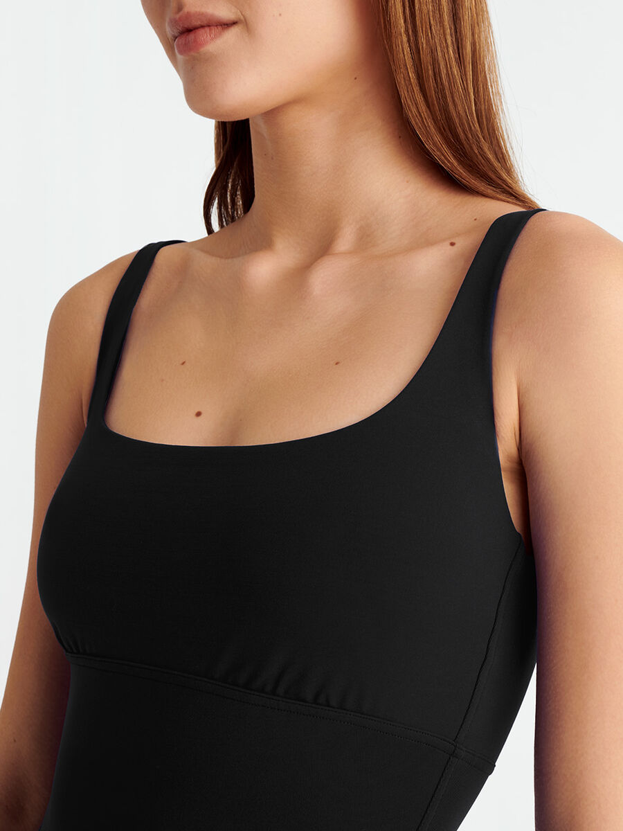 Arnaque Tank one-piece standard view �