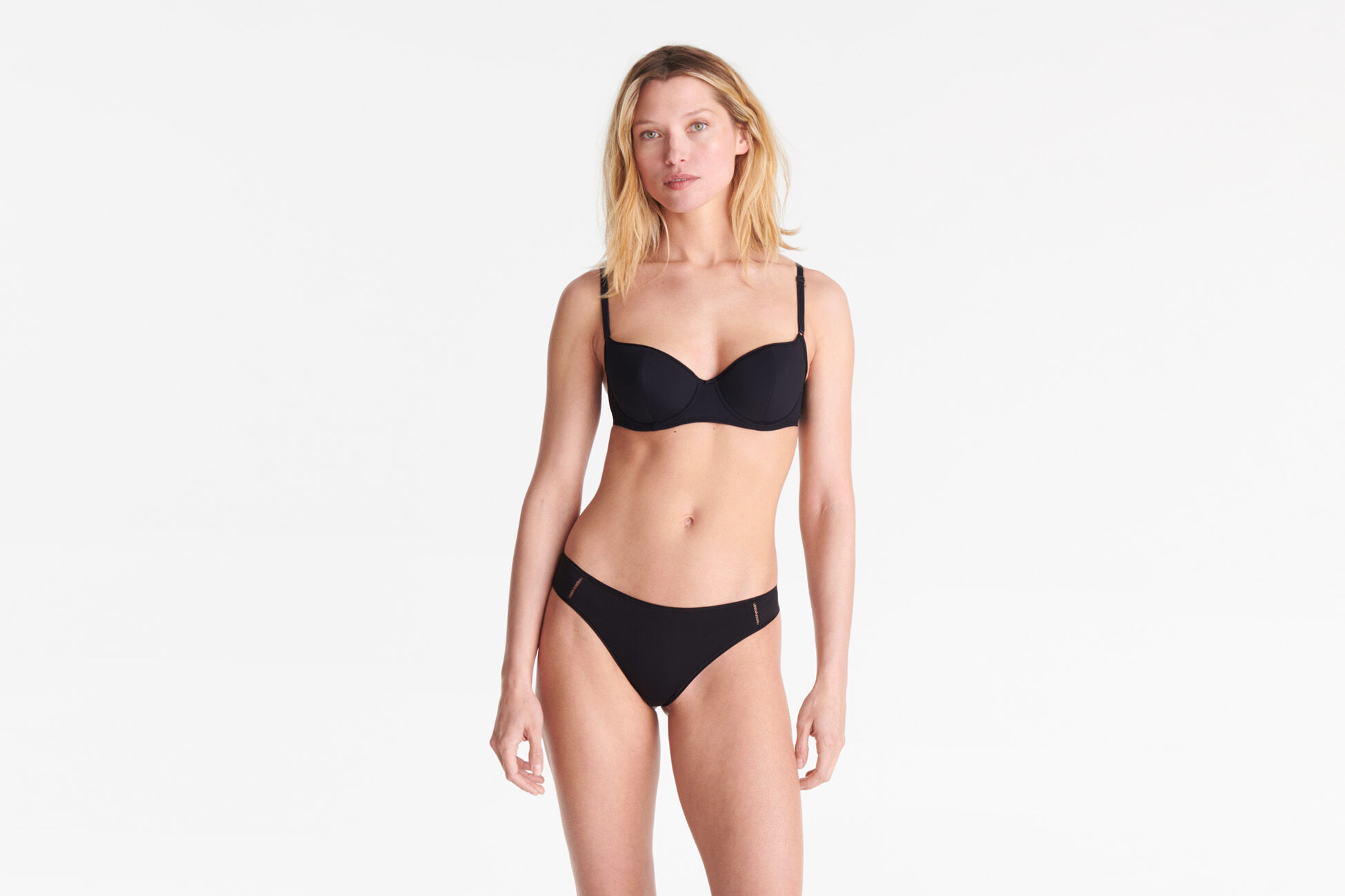 Mika soyeuse Tanga vue standard NaN