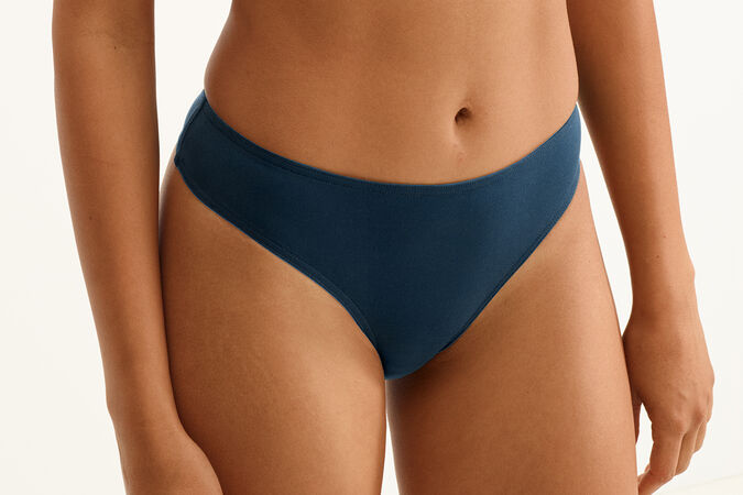 Minimum Thong standard view 1