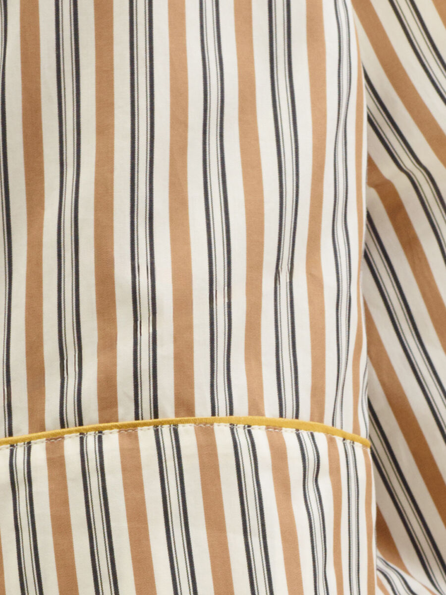 Turban Camisa Vista est&aacute;ndar NaN