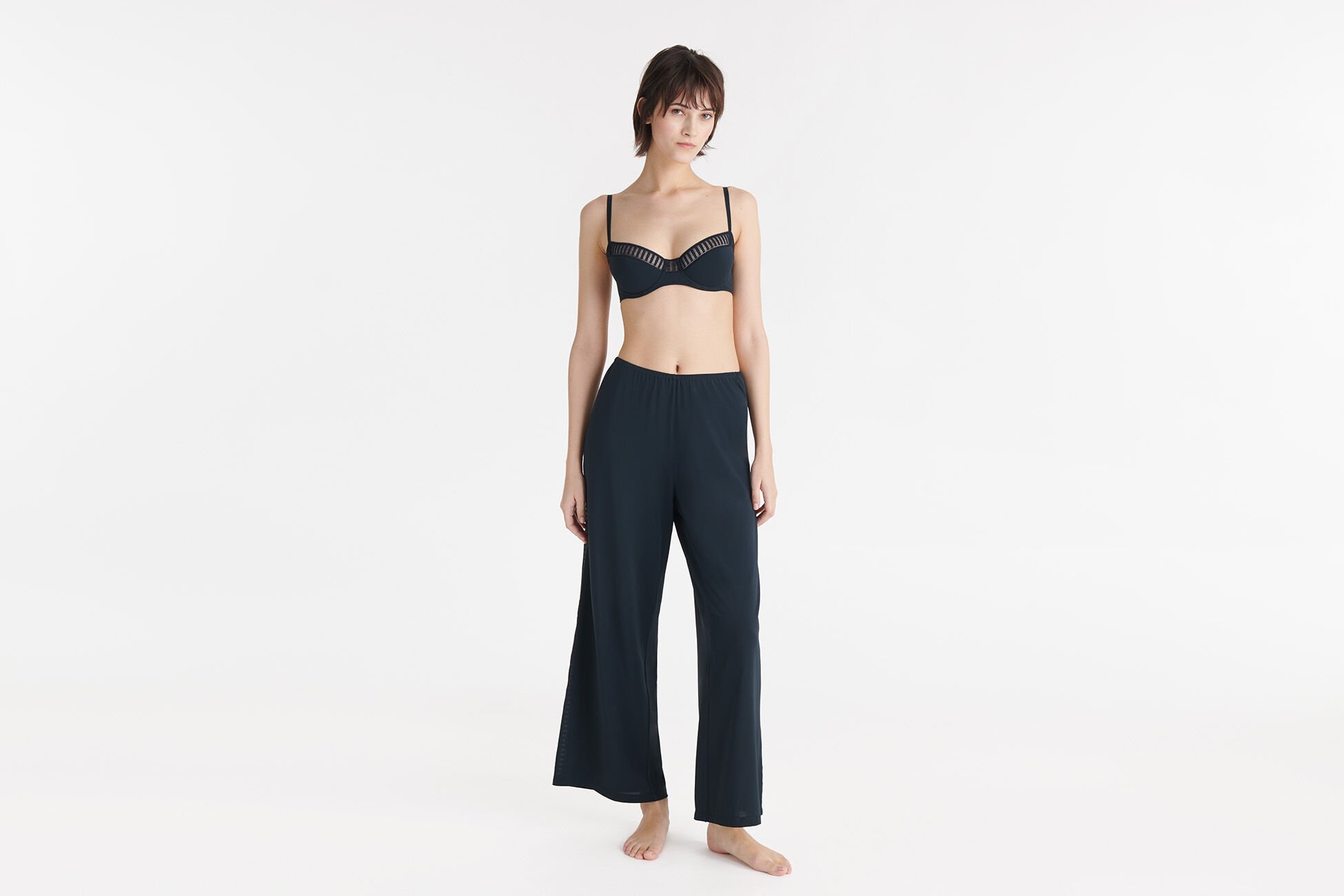 Virginie graph Trousers standard view NaN