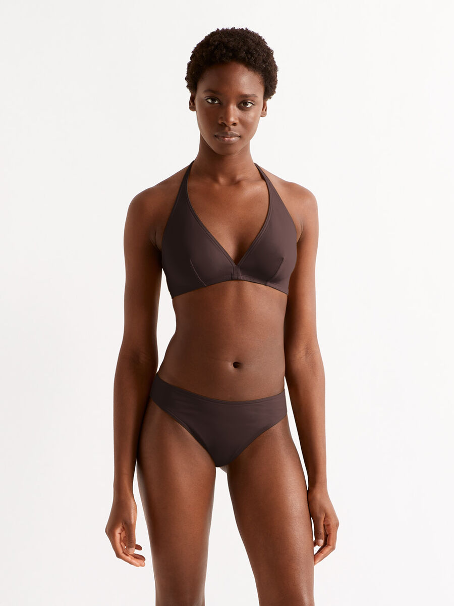 Gang Triángulo de copa entera Vista estándar NaN