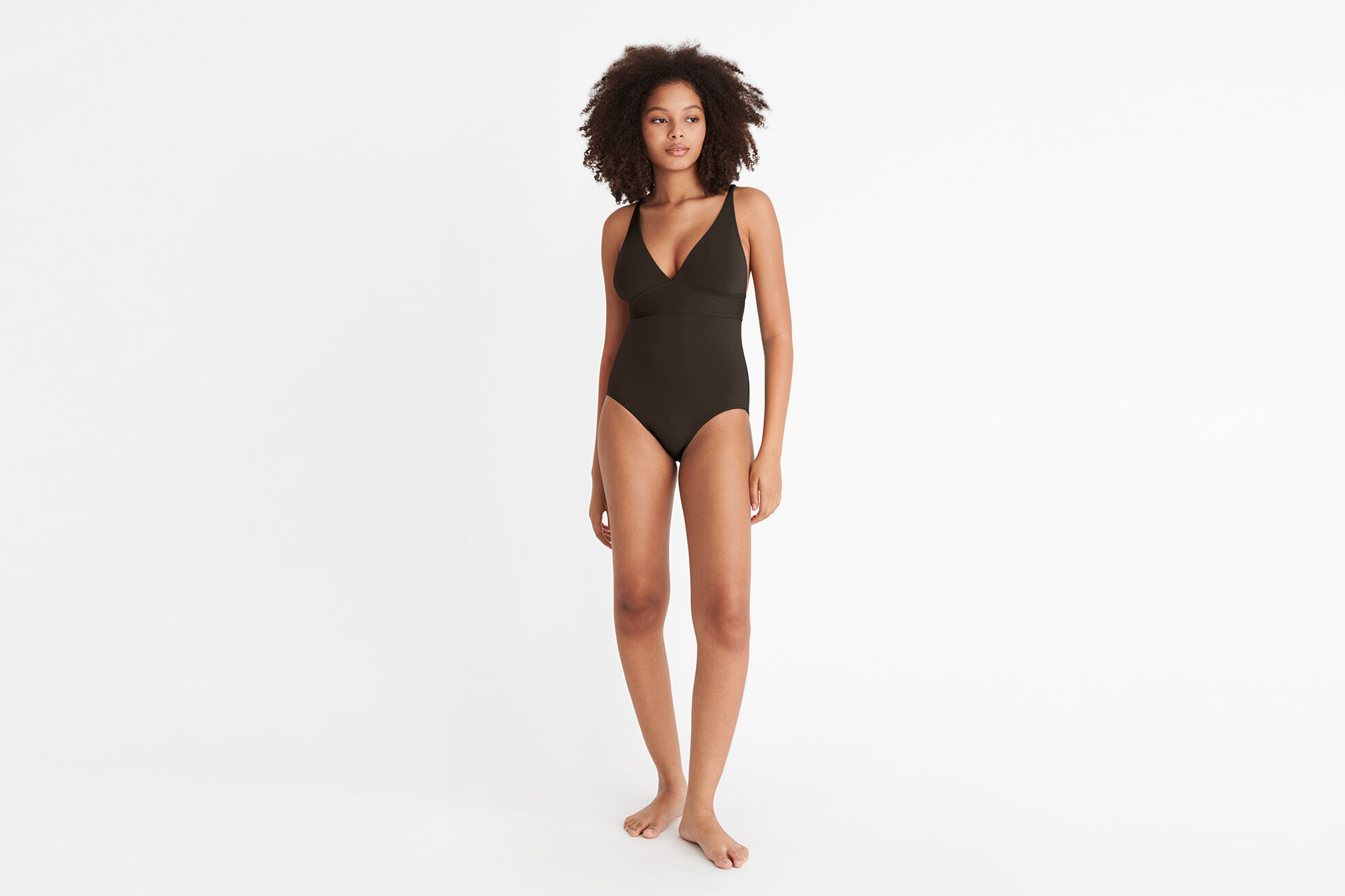Larcin Triangle one-piece standard view NaN