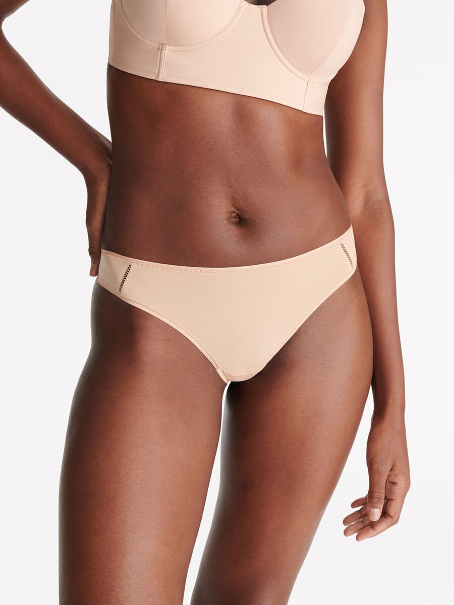 Mika soyeuse Tanga vue standard NaN