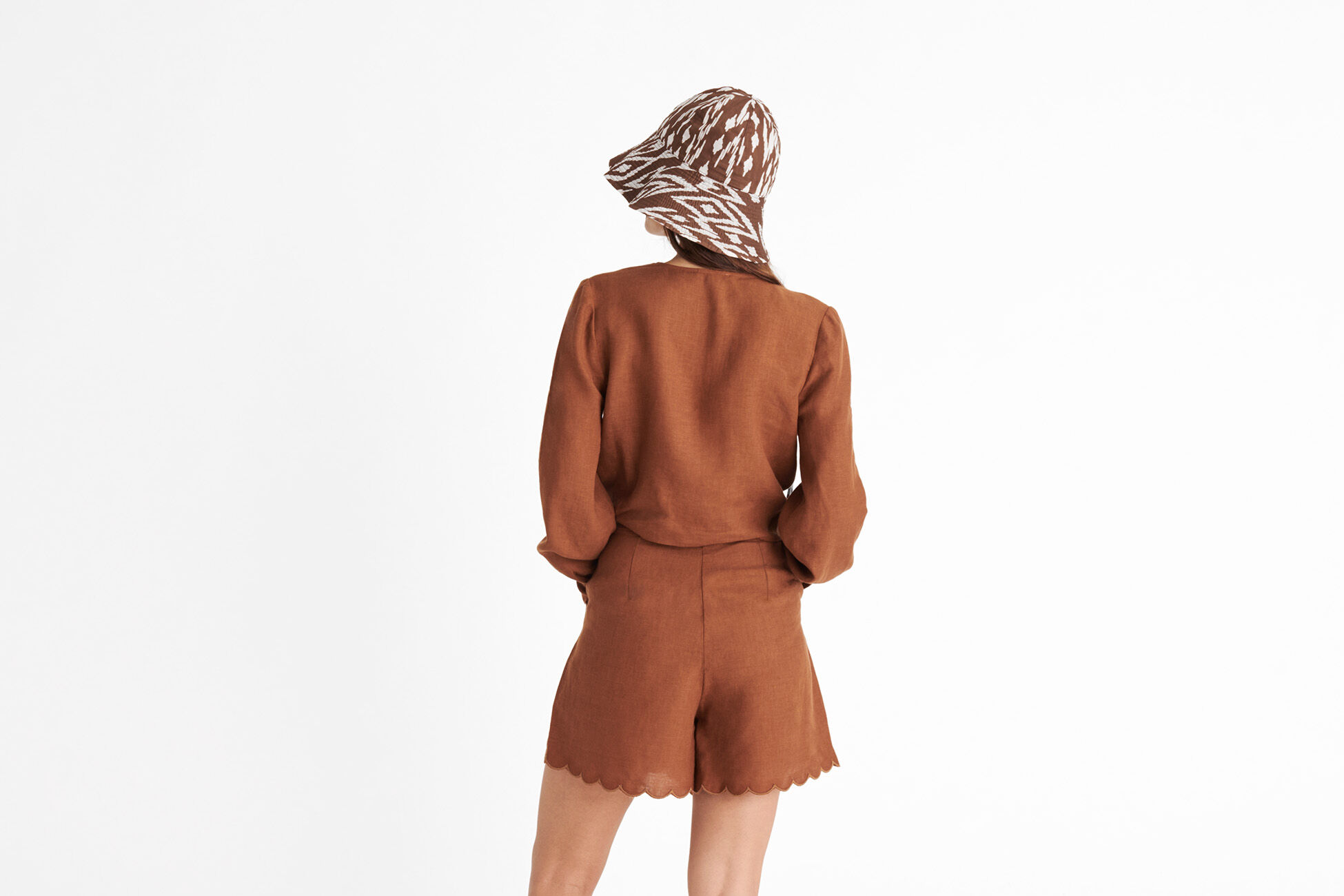 Joli Top cache-coeur vue standard NaN