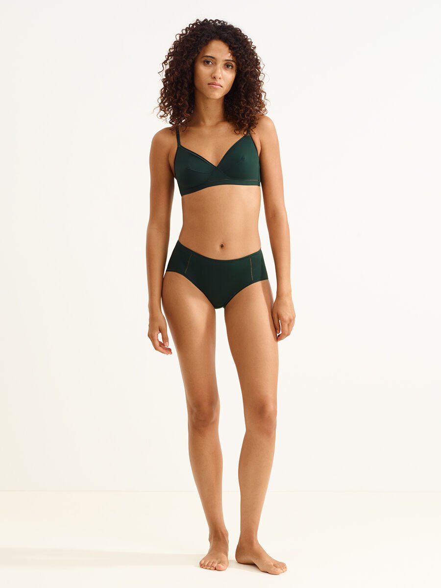 Monica soyeuse Shorty vue standard NaN