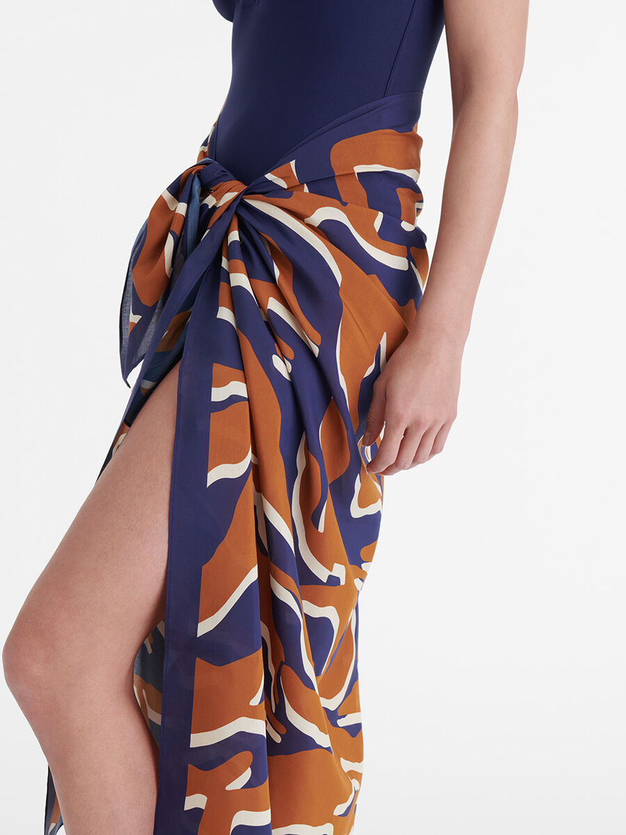 Ile Sarong standard view NaN