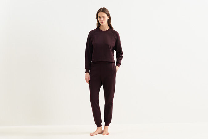 Ebony Sudadera Vista est&aacute;ndar 2 de 3