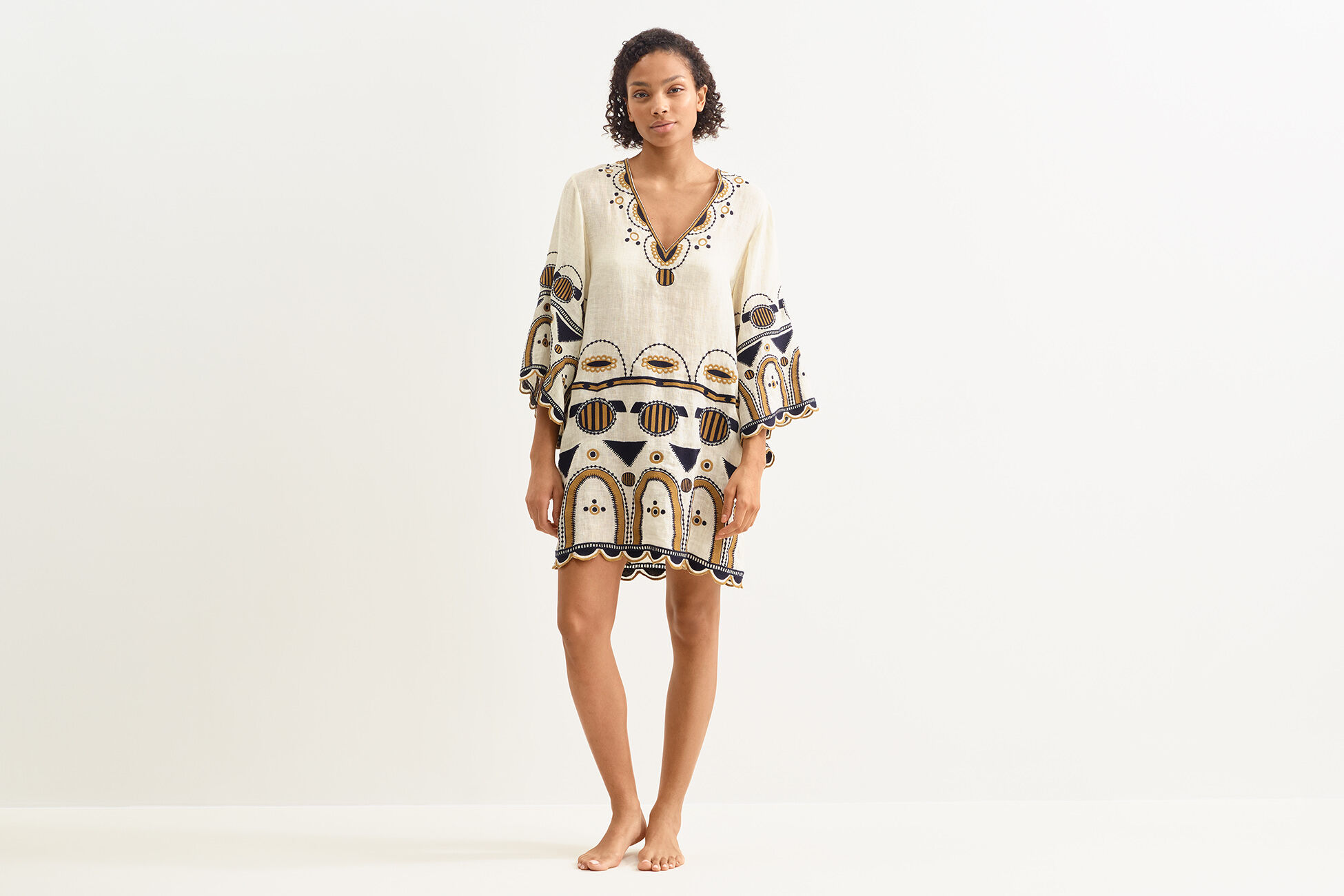 Medaillon Robe courte vue standard NaN