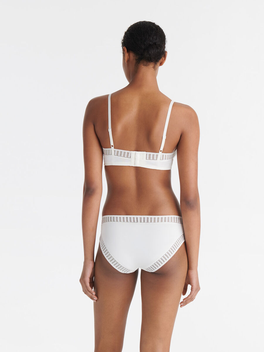 Madeleine graphique Triangle bra standard view �