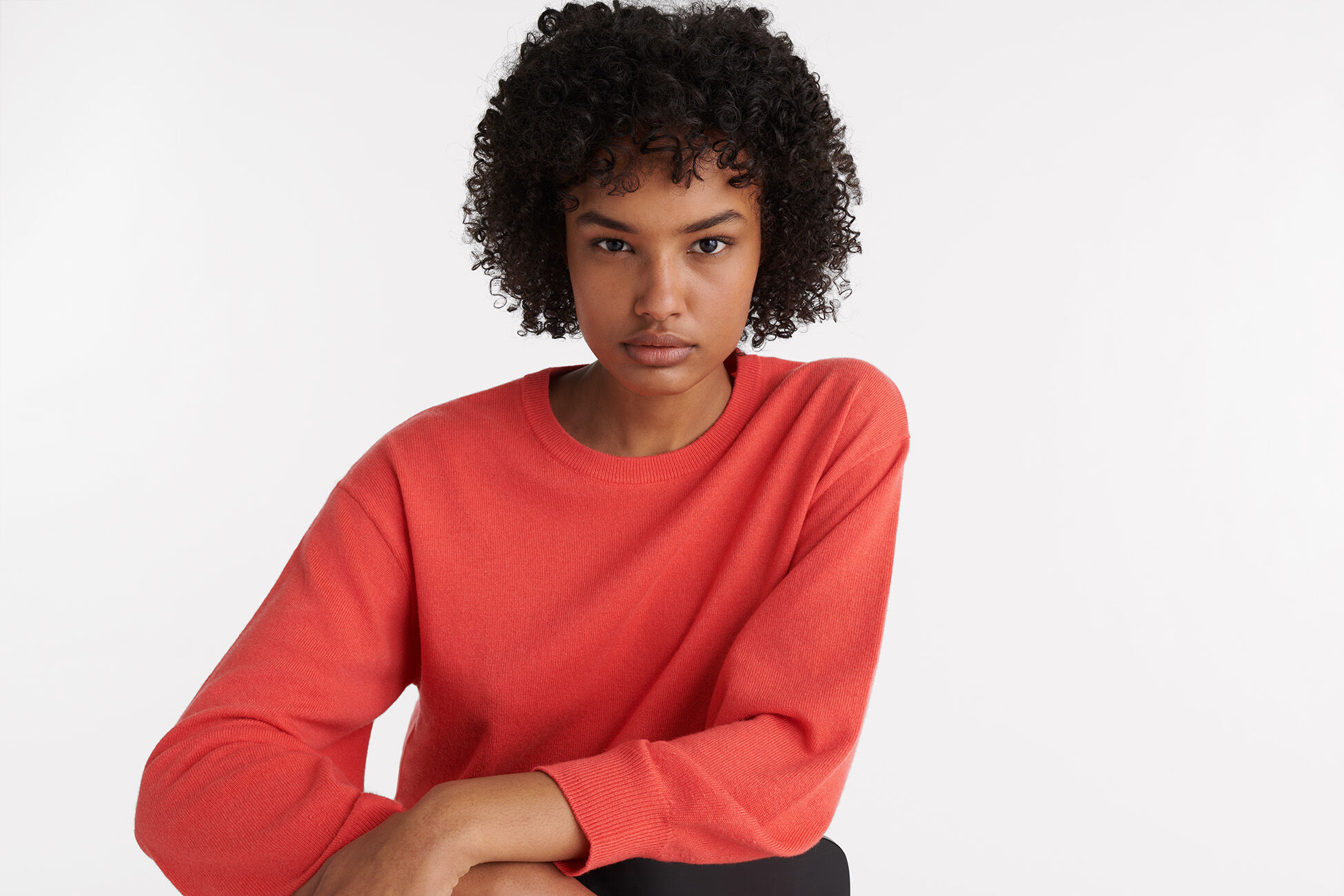Famous Sweater standard view �