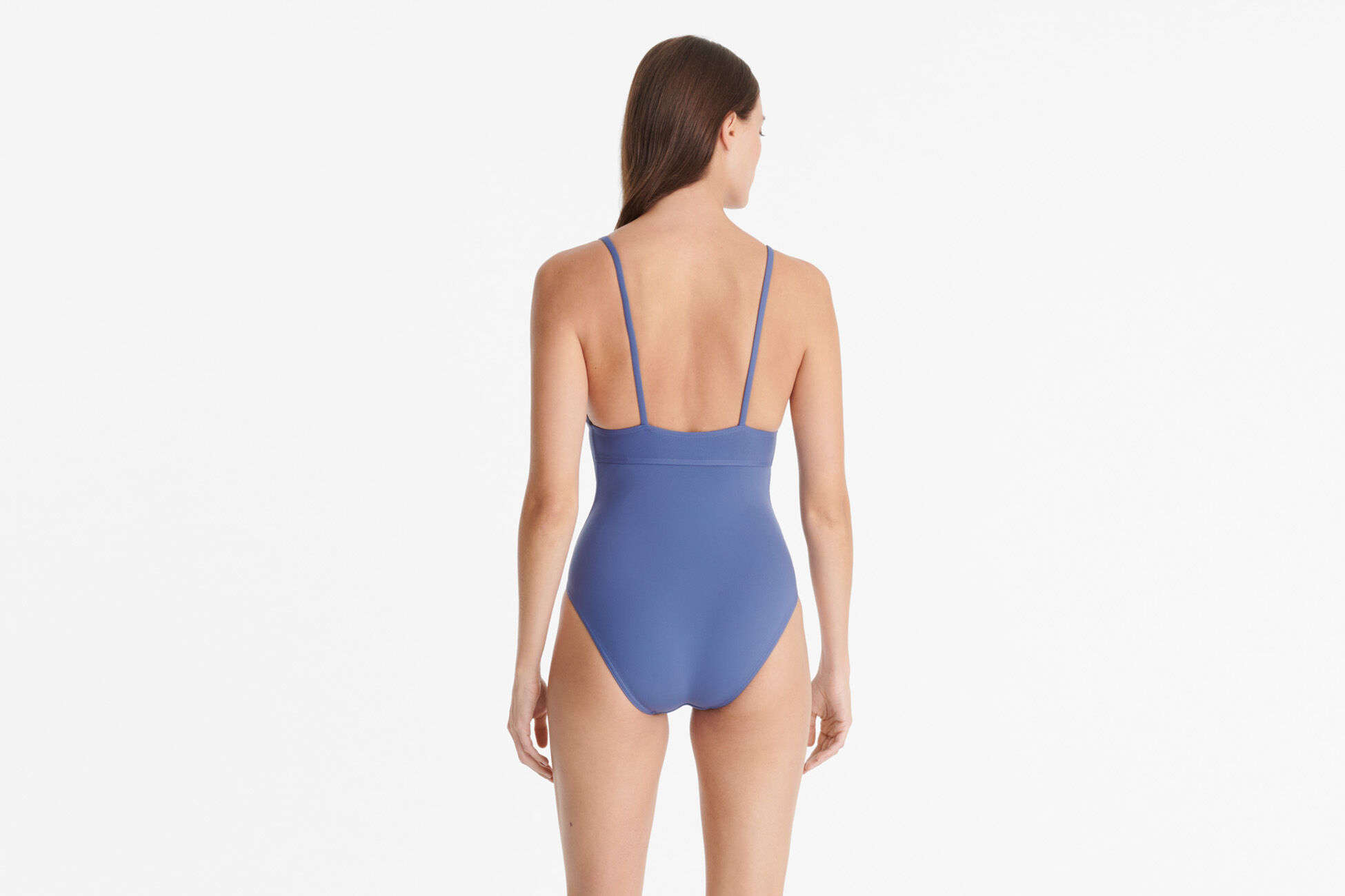 Larcin Triangle one-piece standard view �
