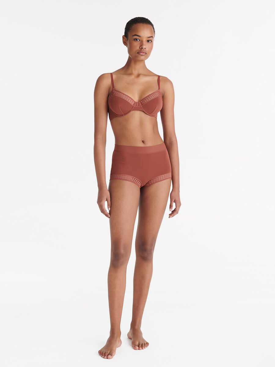 Solange graphique Hoch geschnittene Slip Standardansicht NaN