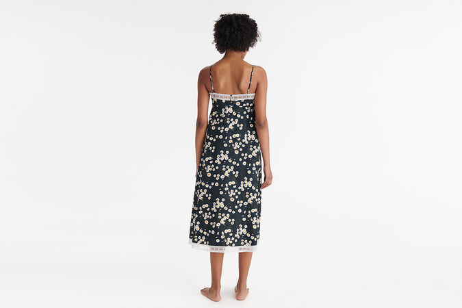 &Agrave; la folie Nuisette longue vue standard 3