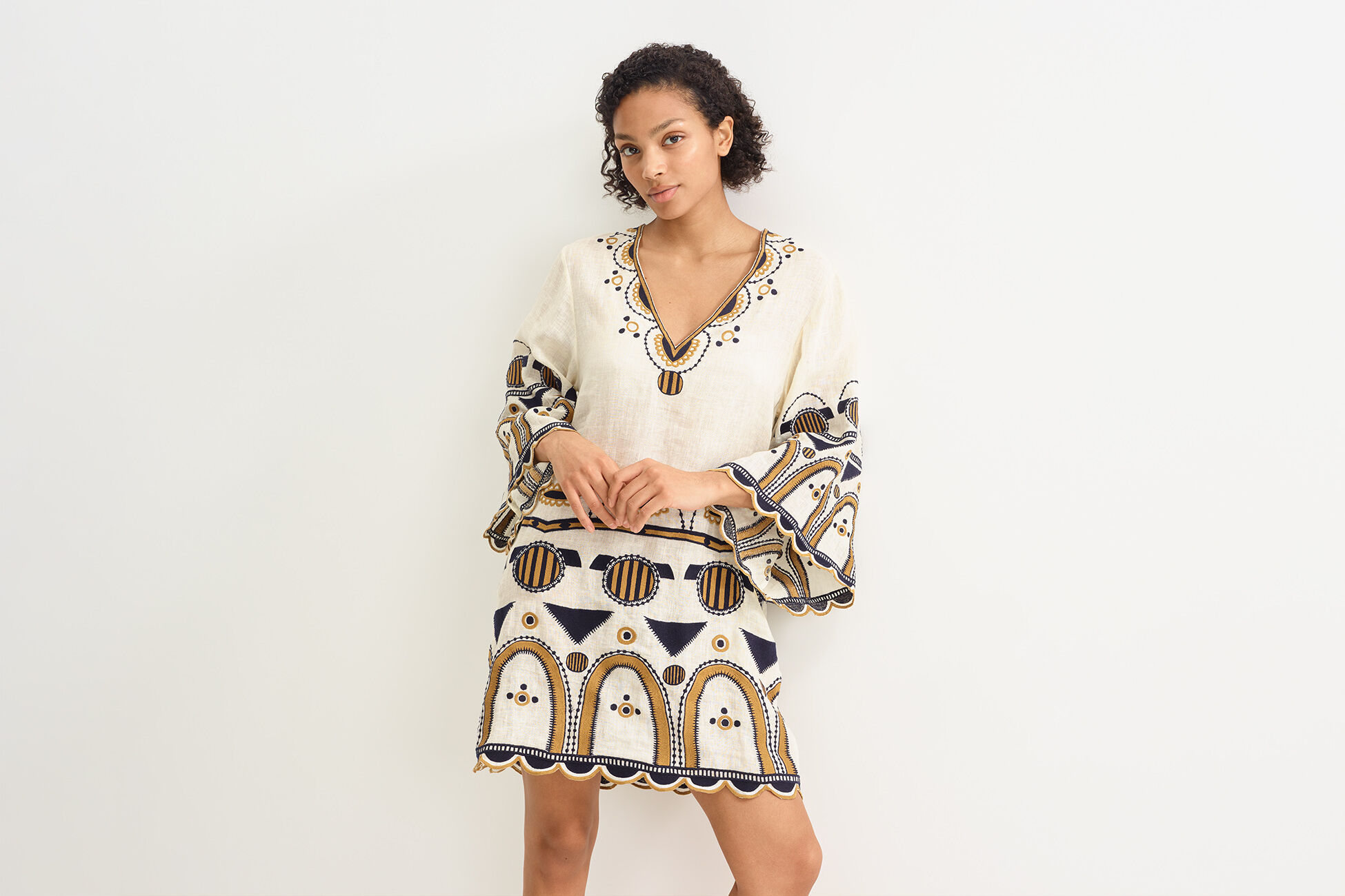 Medaillon Robe courte vue standard NaN