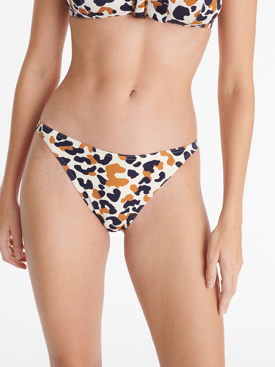 Vague Culotte &eacute;chancr&eacute;e vue standard NaN