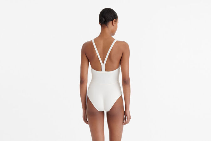 Inedit Sophisticated one-piece standard view 2