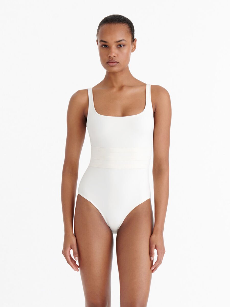 Asia Tank one-piece standard view �