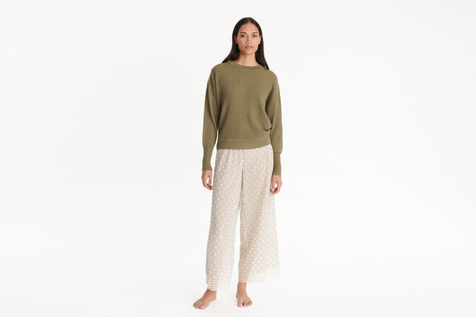 Savoureux Su&eacute;ter Vista est&aacute;ndar 1