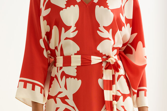 Holi Kaftan standard view 4