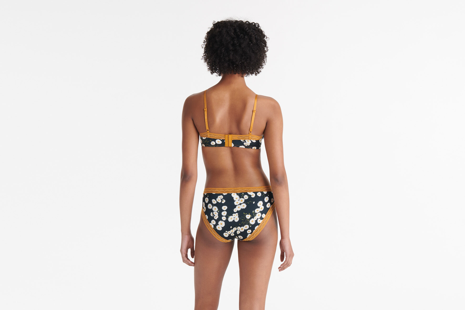Jalousie Full-cup bra standard view NaN