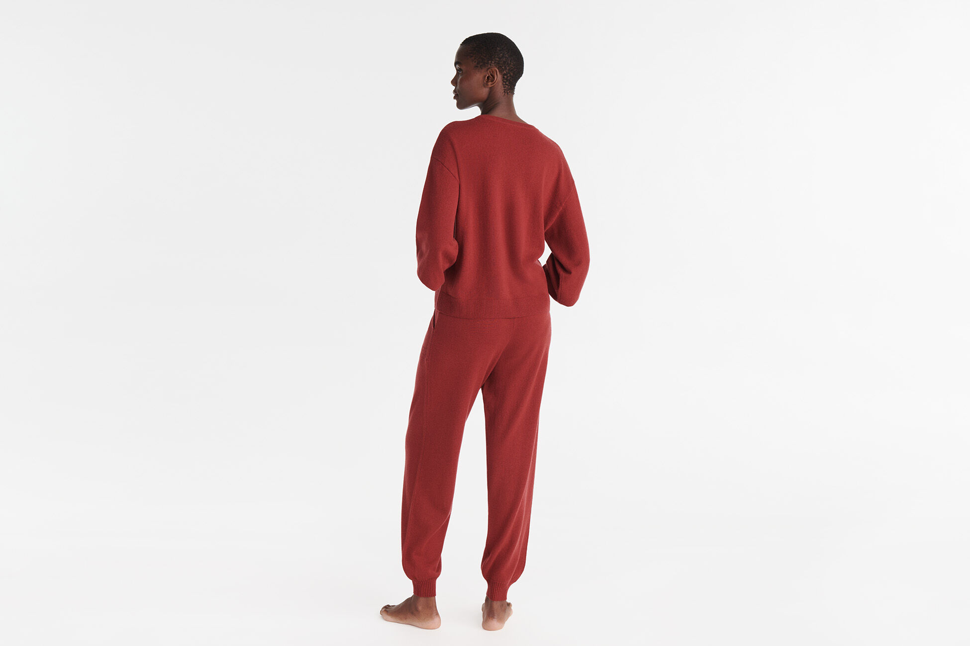 Famous Sweater standard view �
