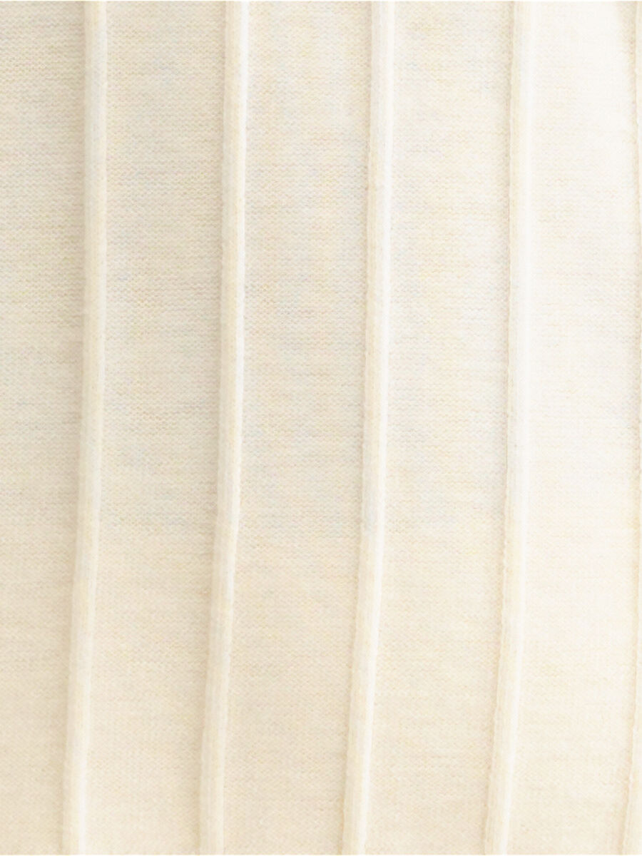 Rivale Top standard view NaN