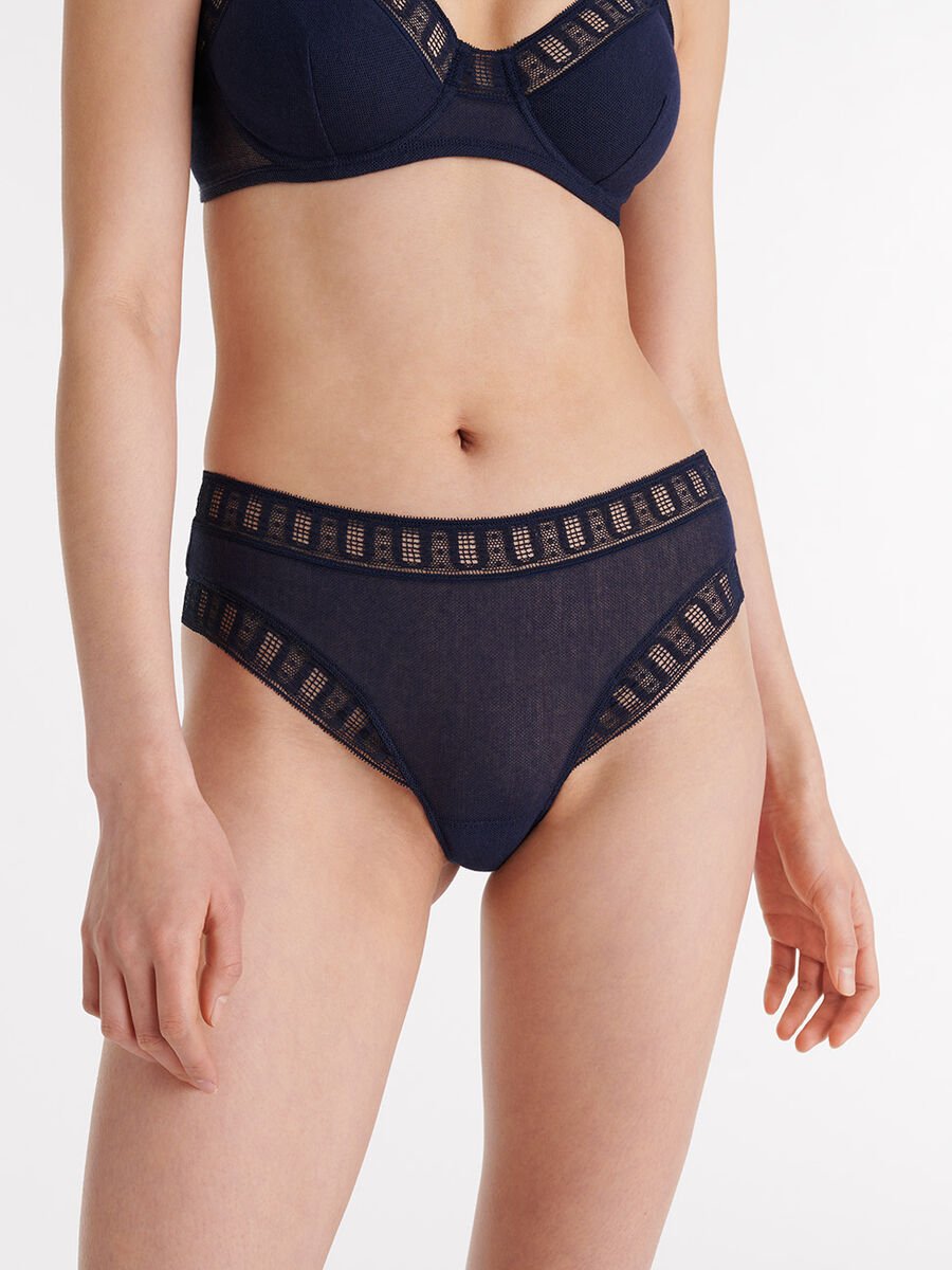 Nuageux Tanga standard view NaN