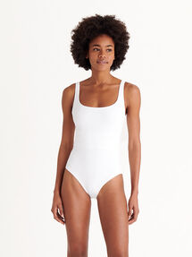 Asia - Blanc in Peau Douce Naturelle &middot; Luxus Bademode | ERES
