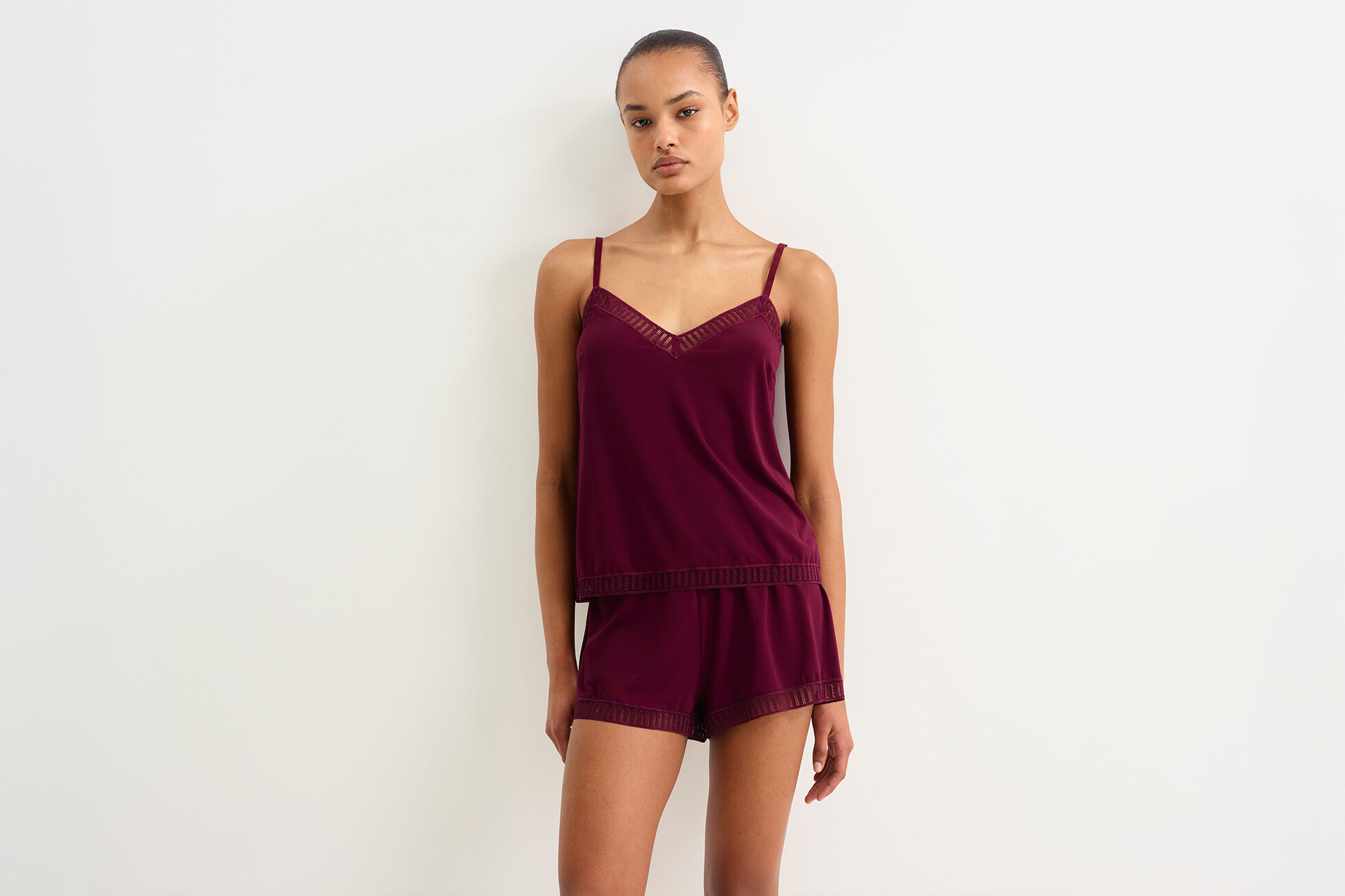 Sylvie graph Shorts standard view NaN