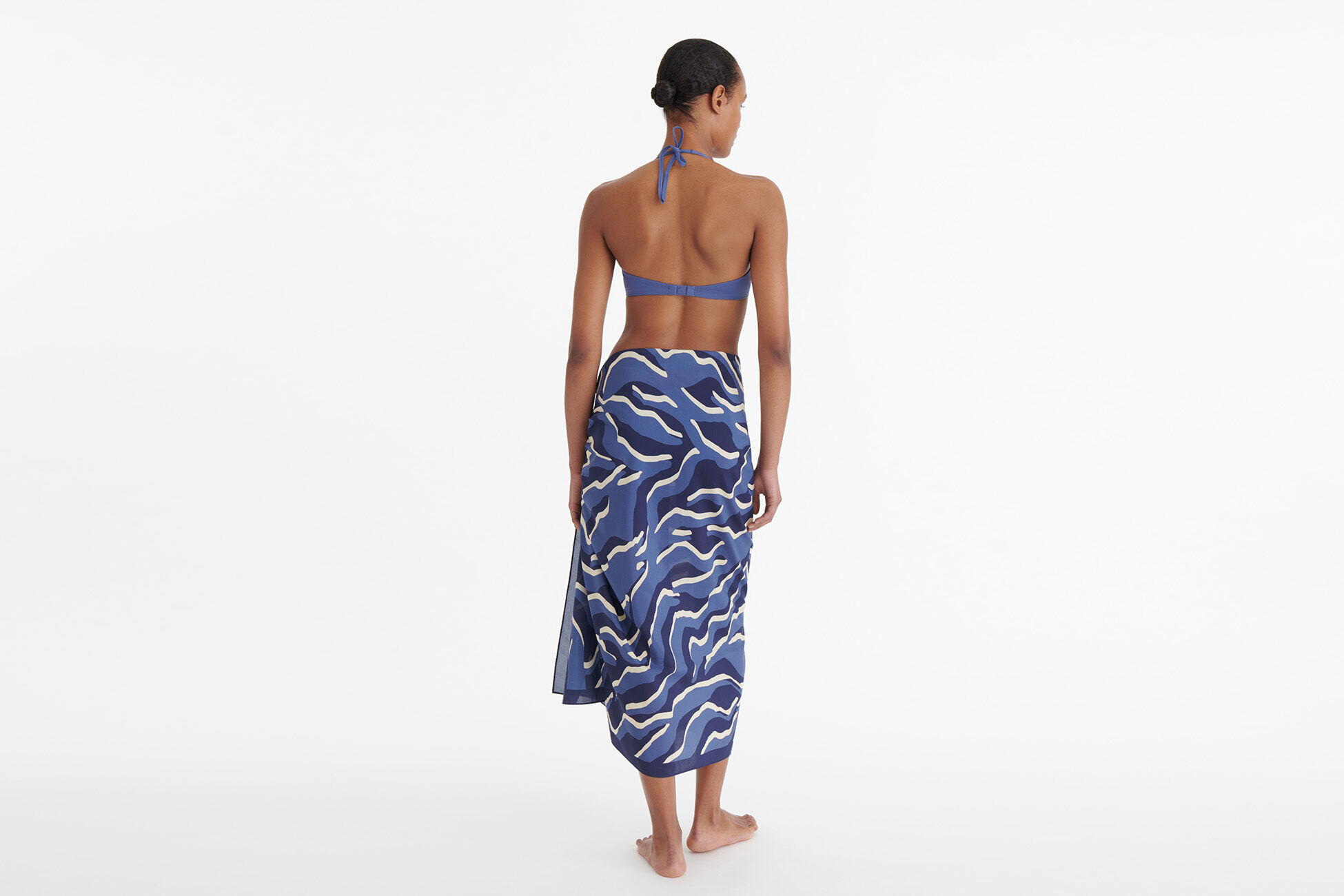 Ile Sarong standard view �