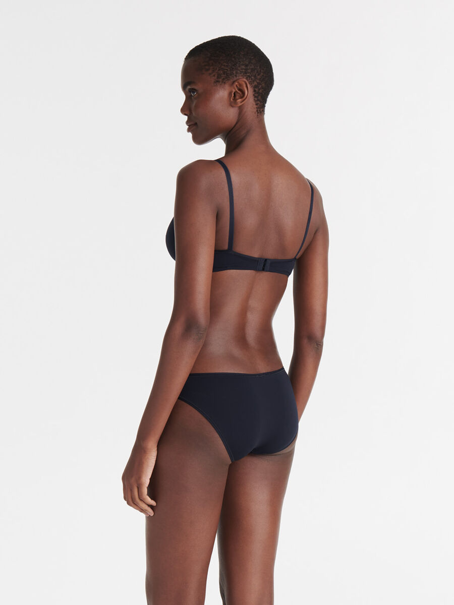 &Eacute;nora soyeuse Thin briefs standard view �
