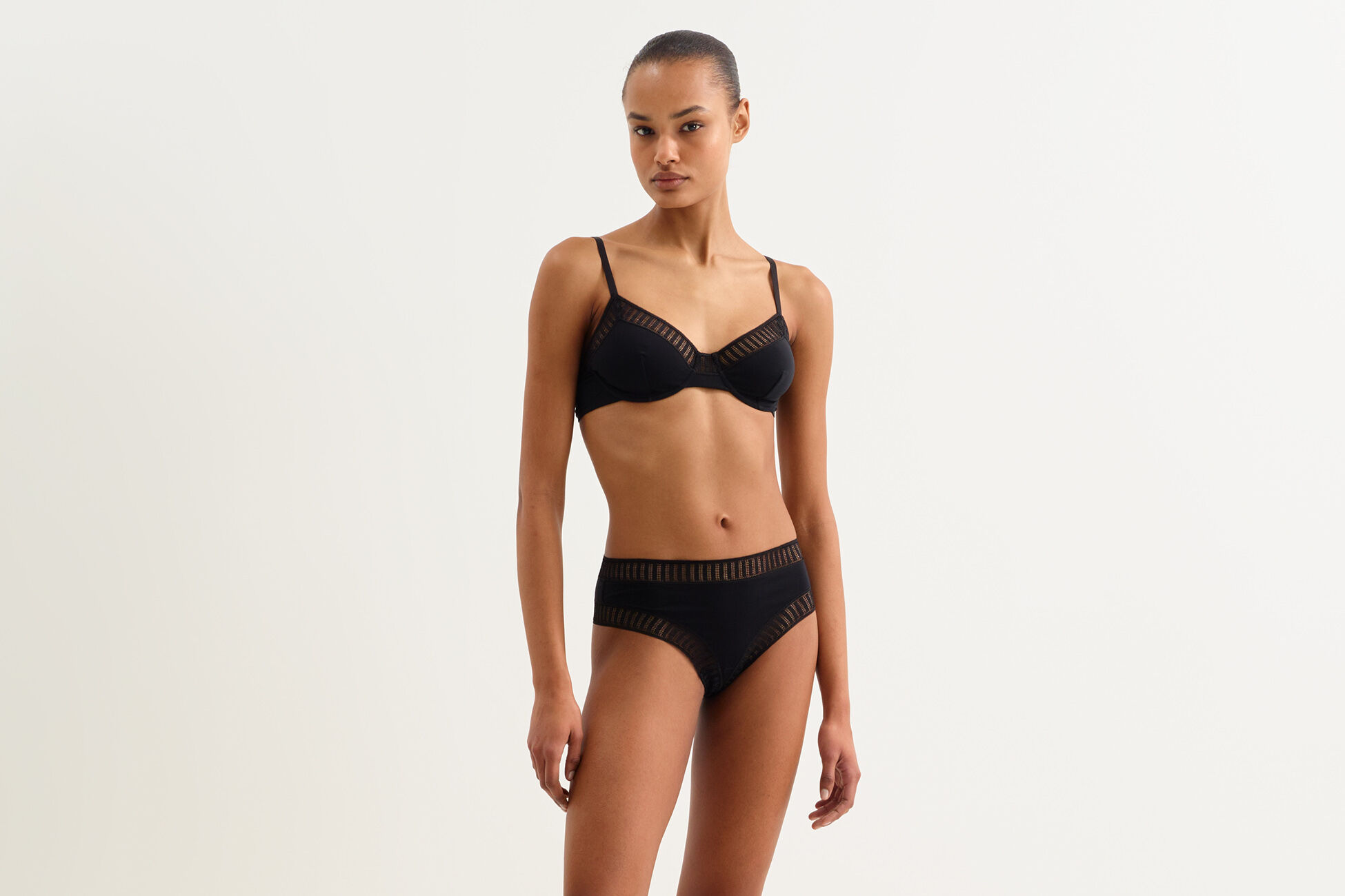 Paulette graph Full-cup bra standard view NaN