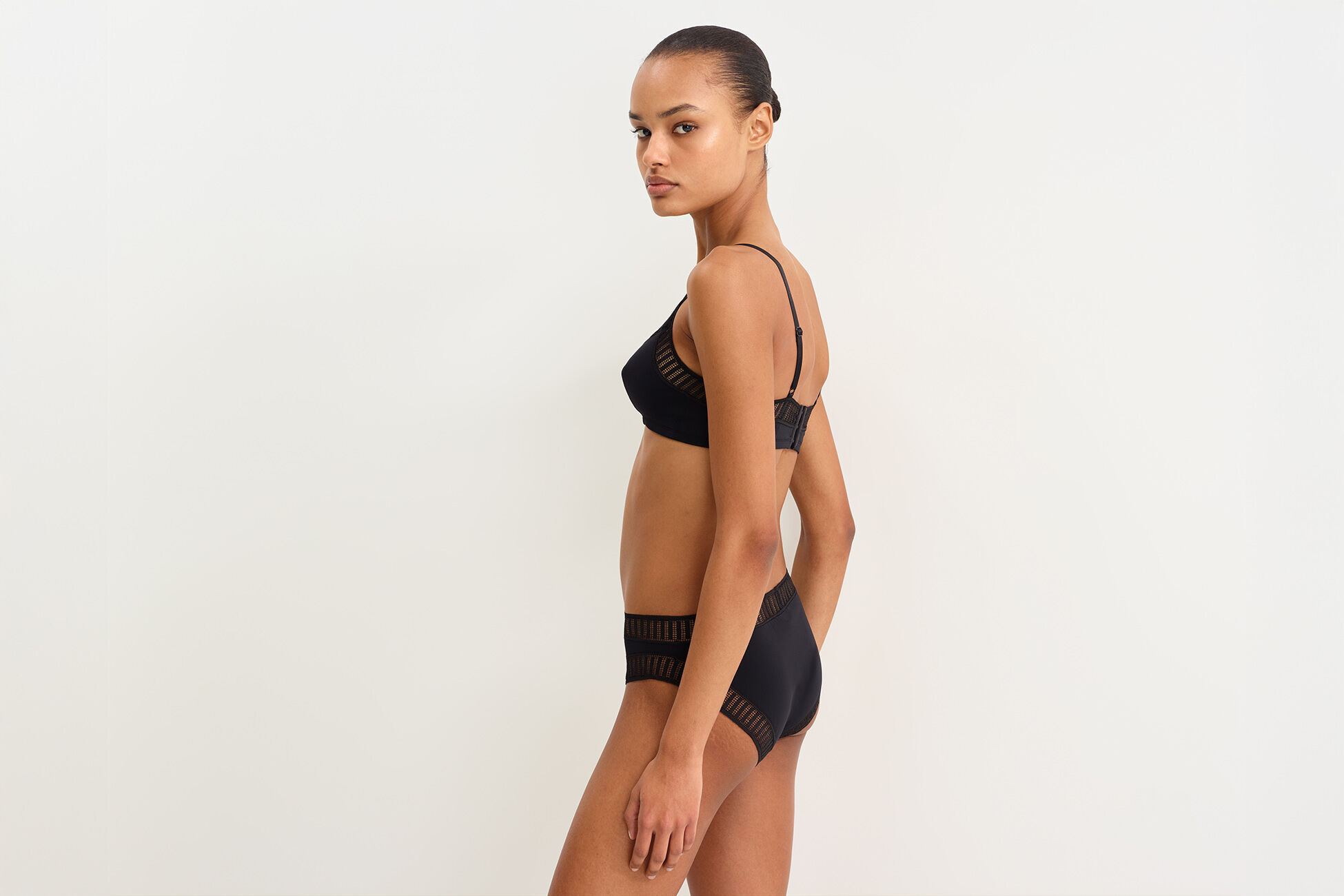 Madeleine graph Triangle bra standard view NaN