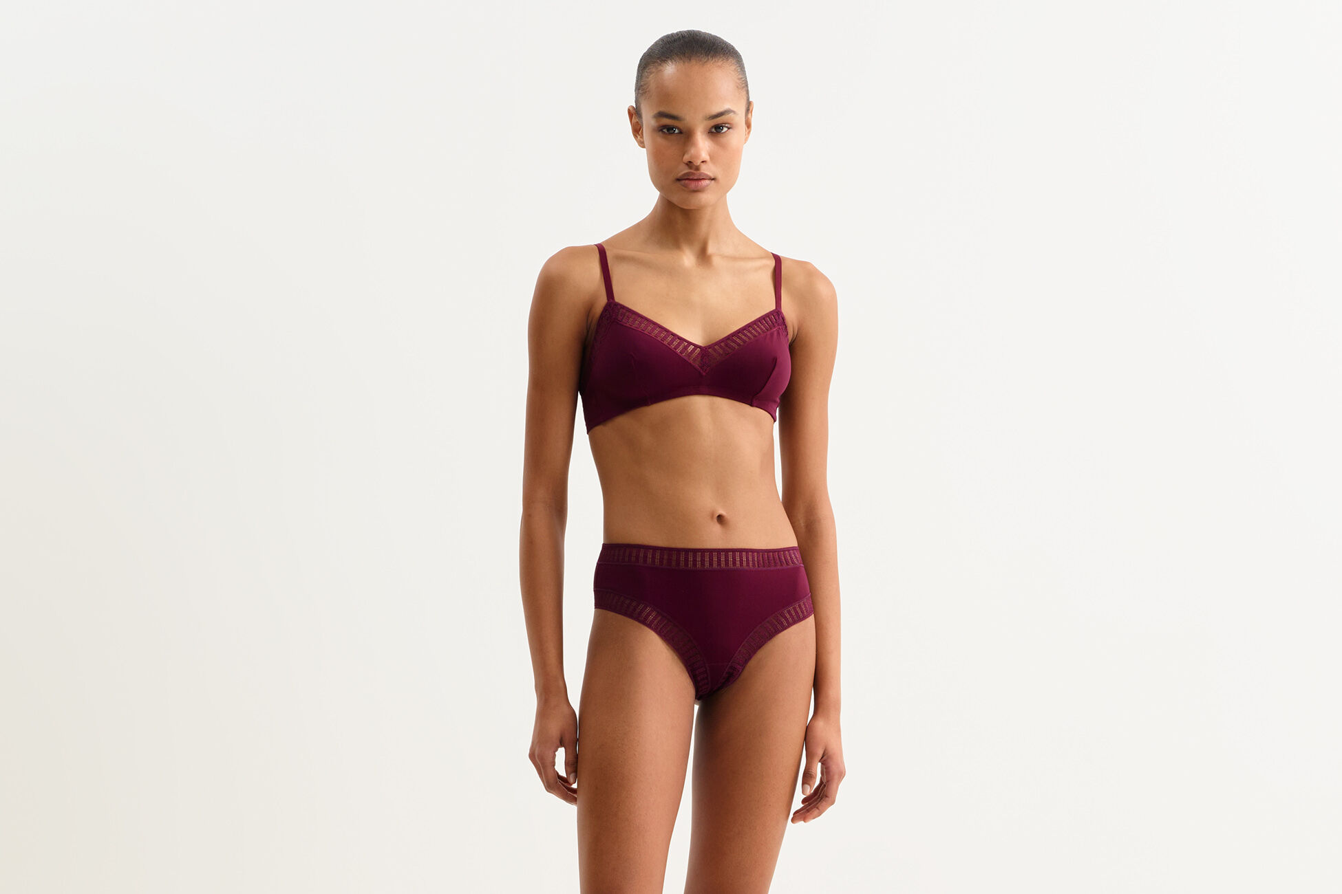 Madeleine graph Triangle bra standard view NaN