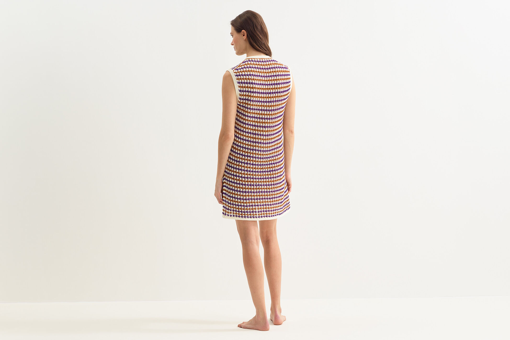 Inedite Robe courte vue standard NaN