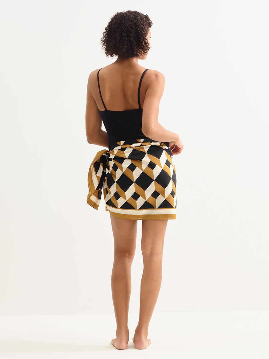 Vibration Sarong standard view NaN